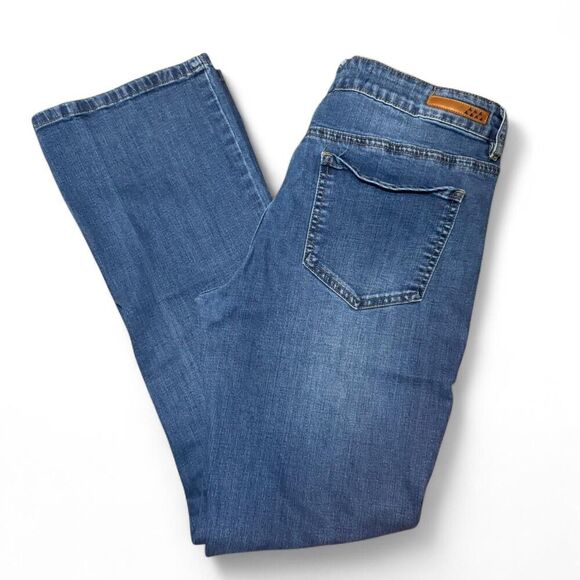 Dollhouse Juniors's Sasha mid rise Blue Bootcut Jeans - Picture 6 of 7